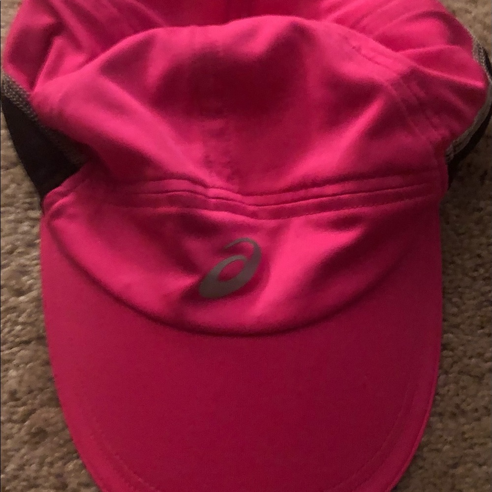 Pretty Pink hat. Perfect for summer!